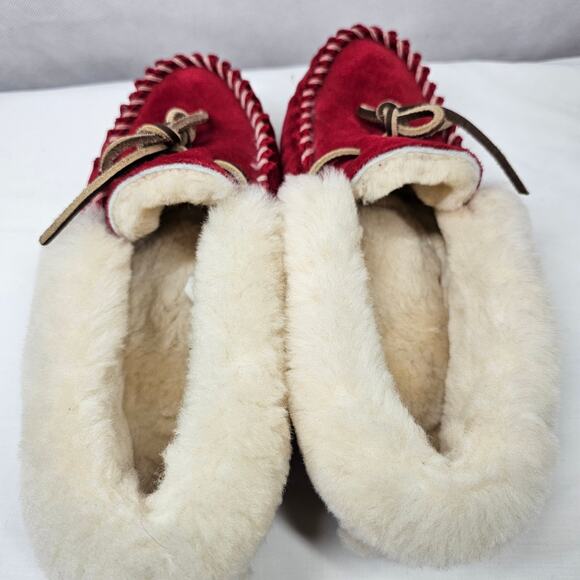 LL Bean Women's Wicked Good Moccasins Red Suede and Sherpa Slippers Size 7 - Picture 4 of 8